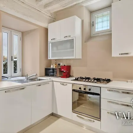 Apartamento A Due Passi Dalla Torre Guinigi Nel Cuore Di