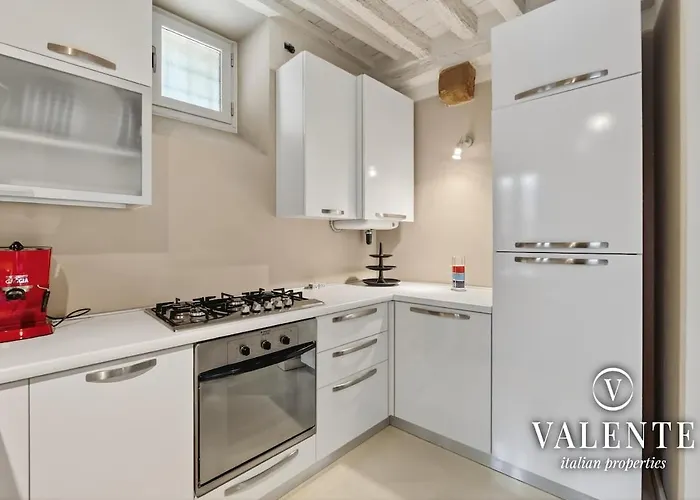 A Due Passi Dalla Torre Guinigi Nel Cuore Di *